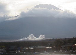 富士山で爆発か？