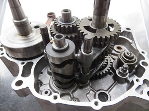 エルシノア125（クランクケース）