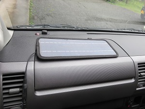 ソーラーバッテリー充電器