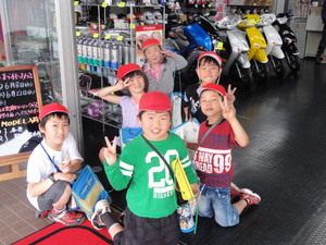 小学生のご来店～
