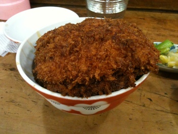 安田屋わらじカツ丼