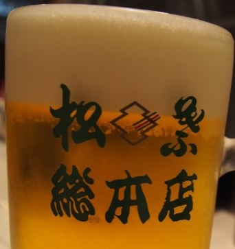 大阪梅田地下道　老舗串カツ店「松葉」でビール一杯